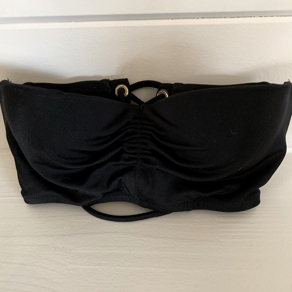 Victoria’s Secret strapless bikini top